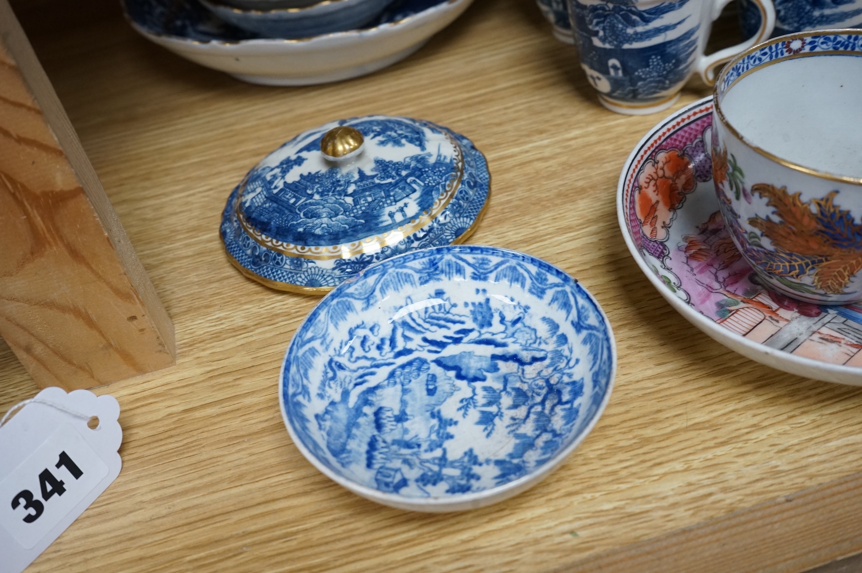 A group of late 18th century Worcester kakiemon pattern tea and coffee wares together with Worcester and Caughley Willow type pattern blue and white coffee ware